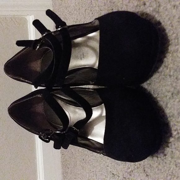 Worthington Shoes - Worthington suede heels